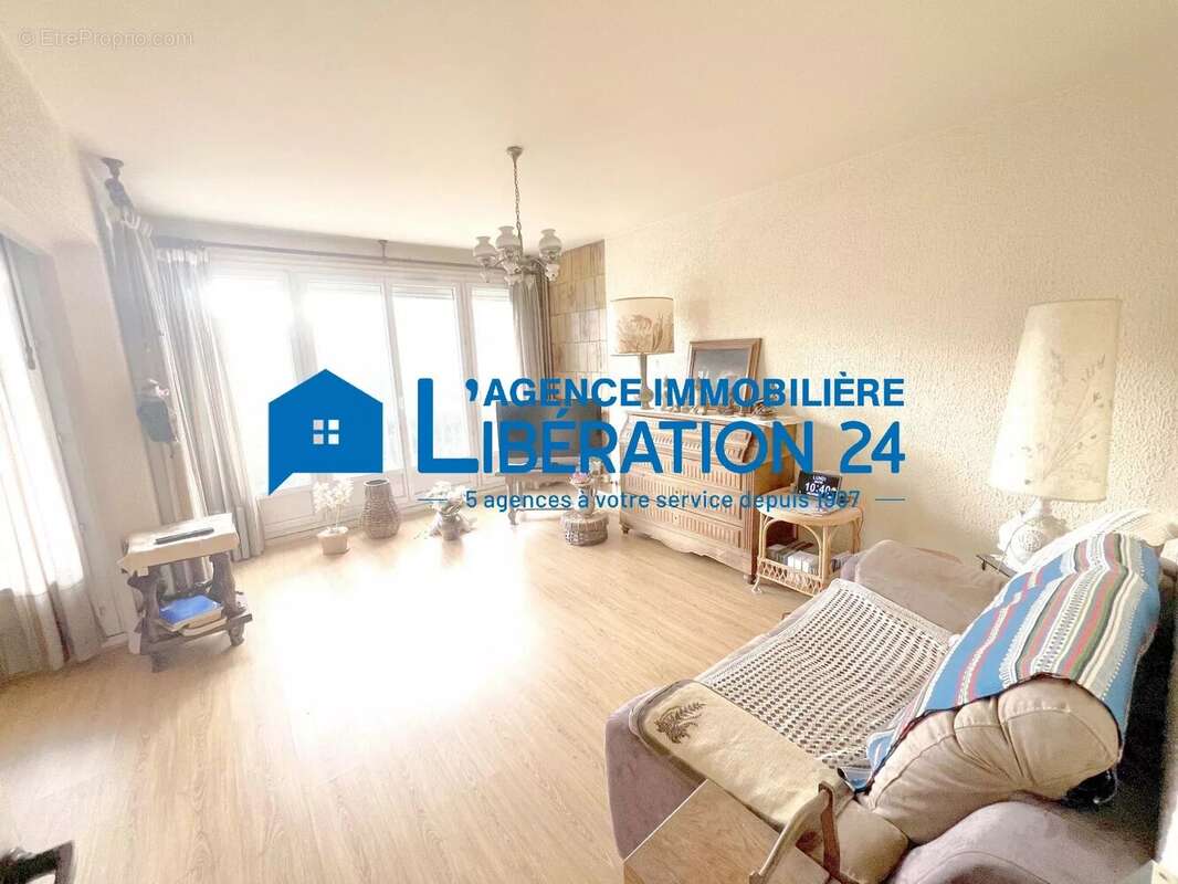 Appartement T5 95m² Balcons Terasse Ascenseur Garage Cave - photo 6