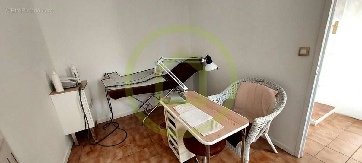 Commerce à ROQUEFORT-LES-PINS