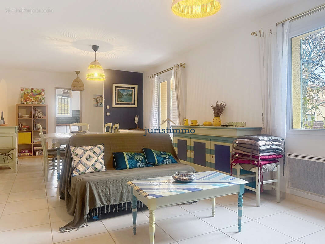 A 1,5 kms du centre ville-maison de plain-pied-3 chambres-piscine-520 m2 de terrain - photo 6