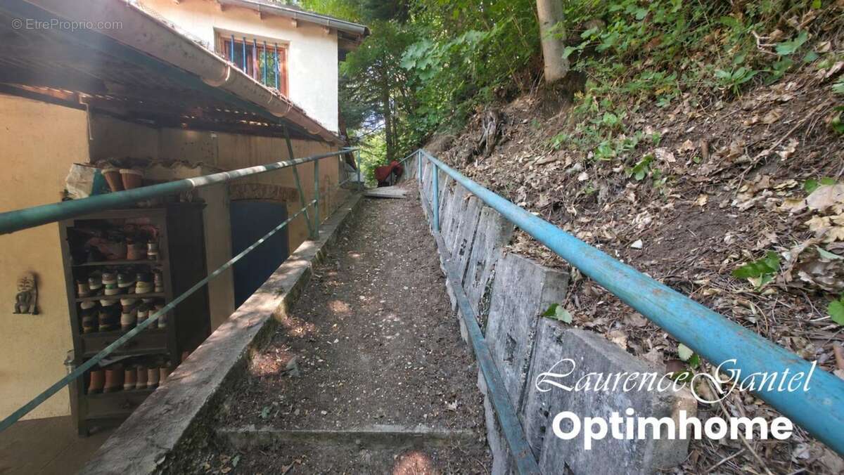 Maison atypique avec dépendance et terrain de 1 550 m² sans vis-à-vis – Barrême - photo 9