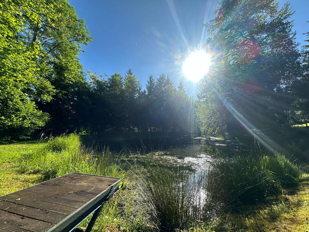 Maison à SAINT-BONNET-DES-QUARTS