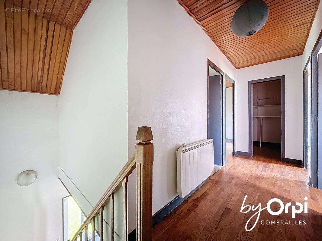 Maison à ARS-LES-FAVETS