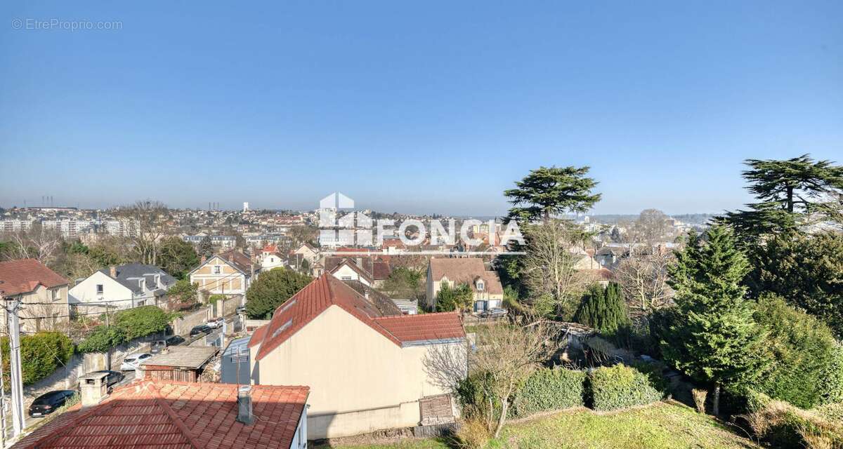 Appartement à CORBEIL-ESSONNES