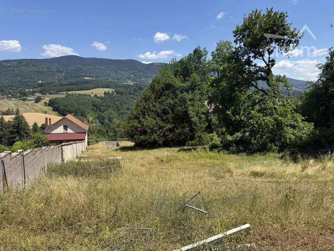 Maison d'habitation avec dépendances et jardin - photo 27
