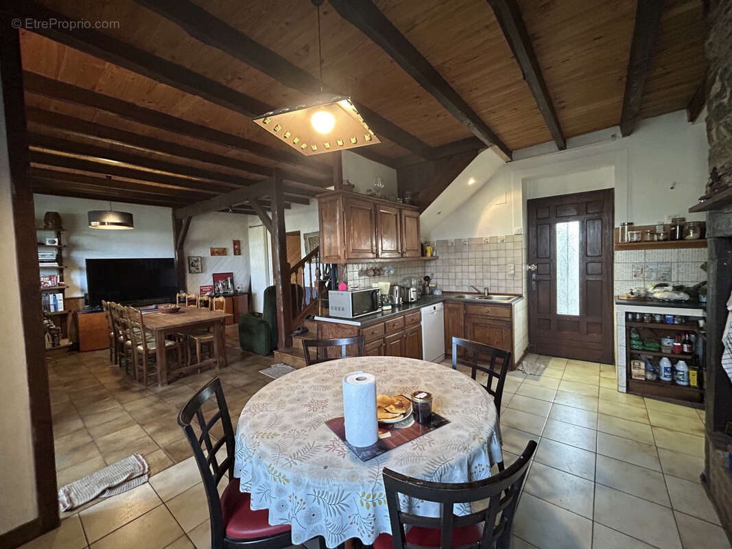 Maison à LAGRAULIERE