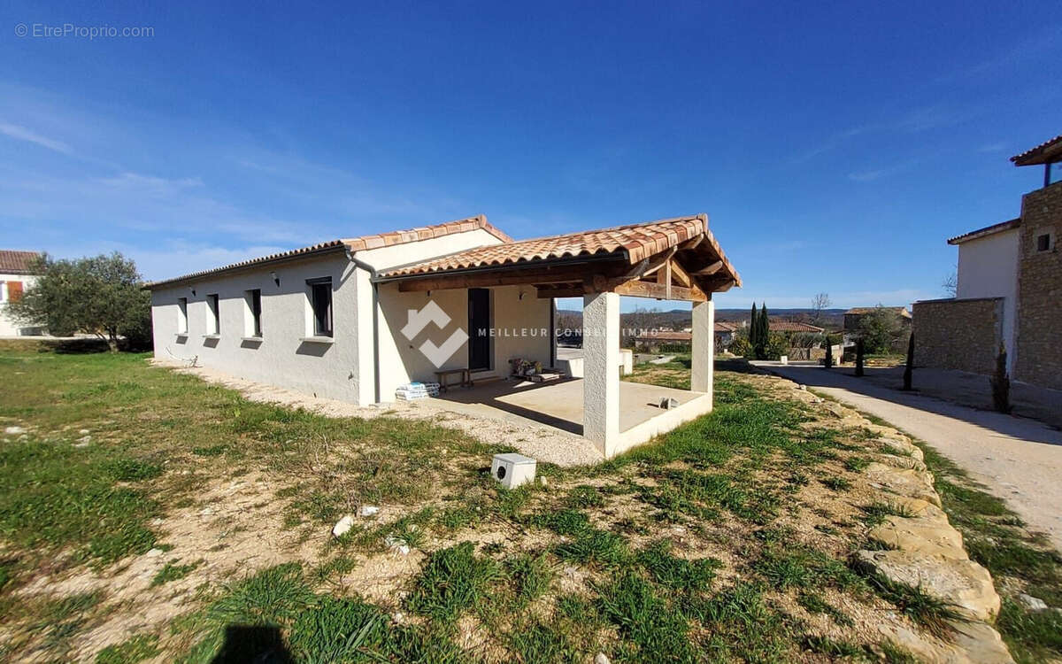 Maison à BESSAS