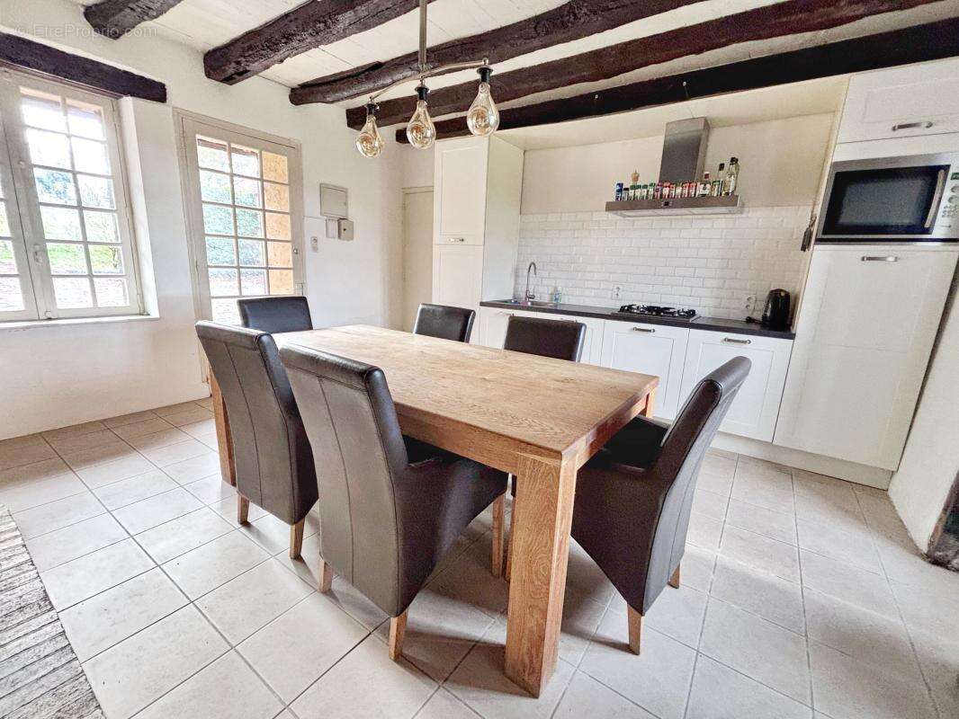 Maison à SAINT-GEYRAC