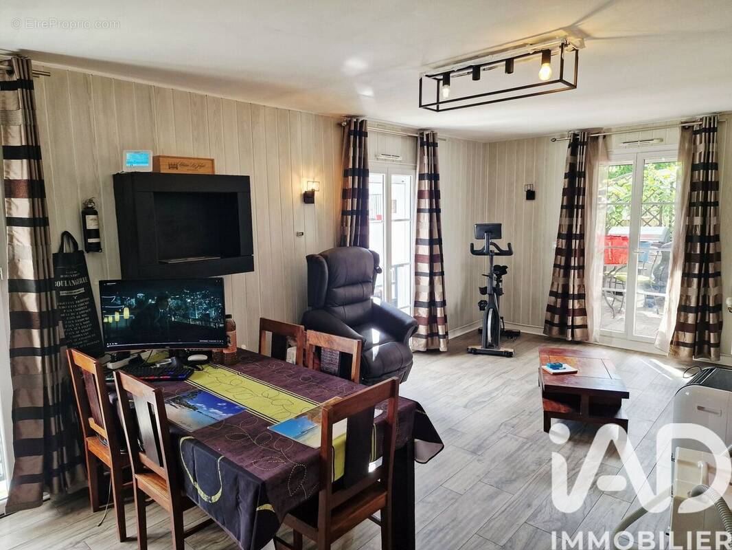 Photo 1 - Appartement à SAINT-PIERRE-DU-PERRAY