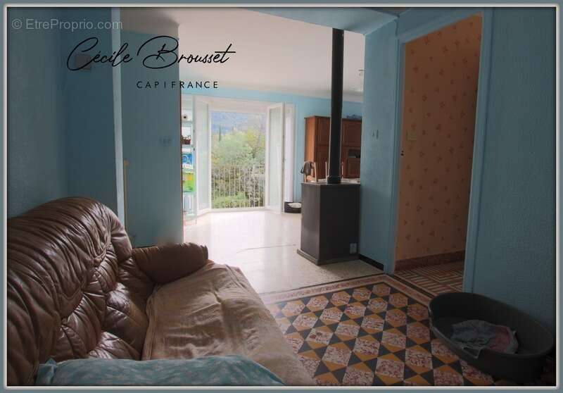 Maison à REYNES