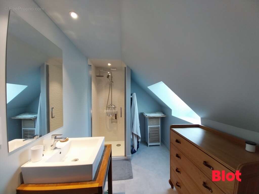 Maison à MINIAC-MORVAN