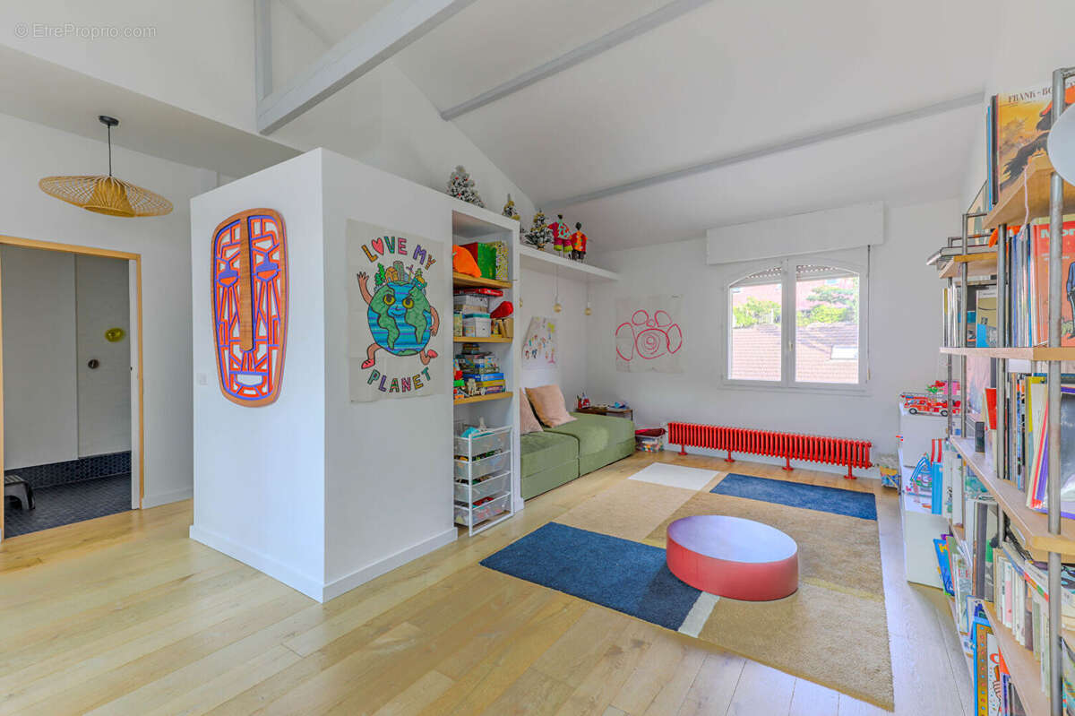 Maison à PARIS-19E