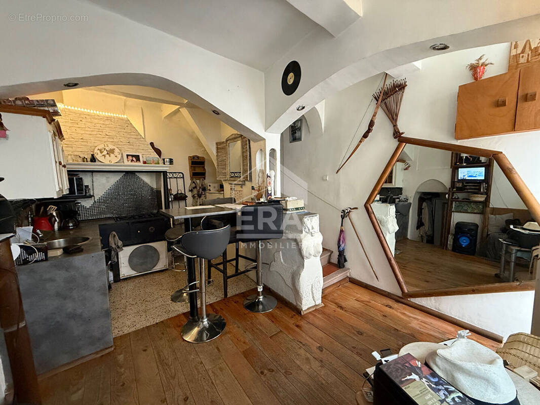 Autre à NANS-LES-PINS