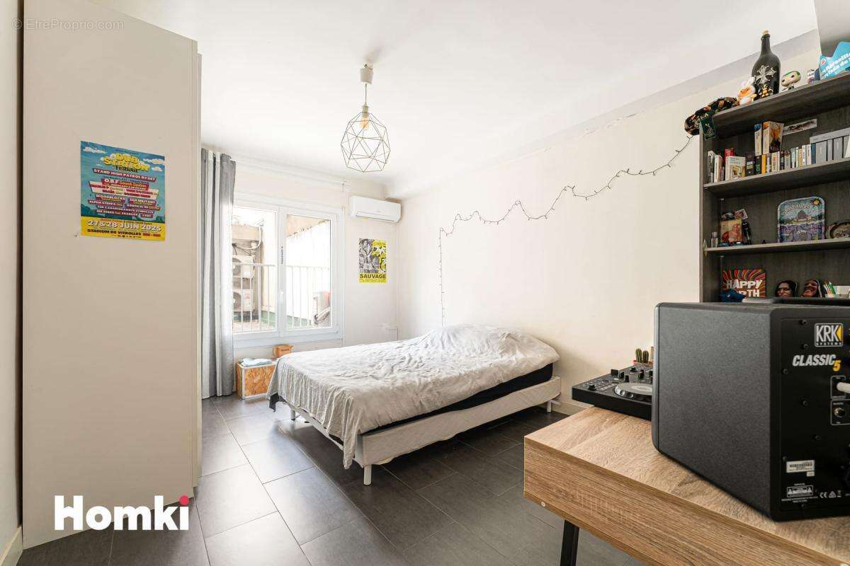 Appartement à MARSEILLE-6E