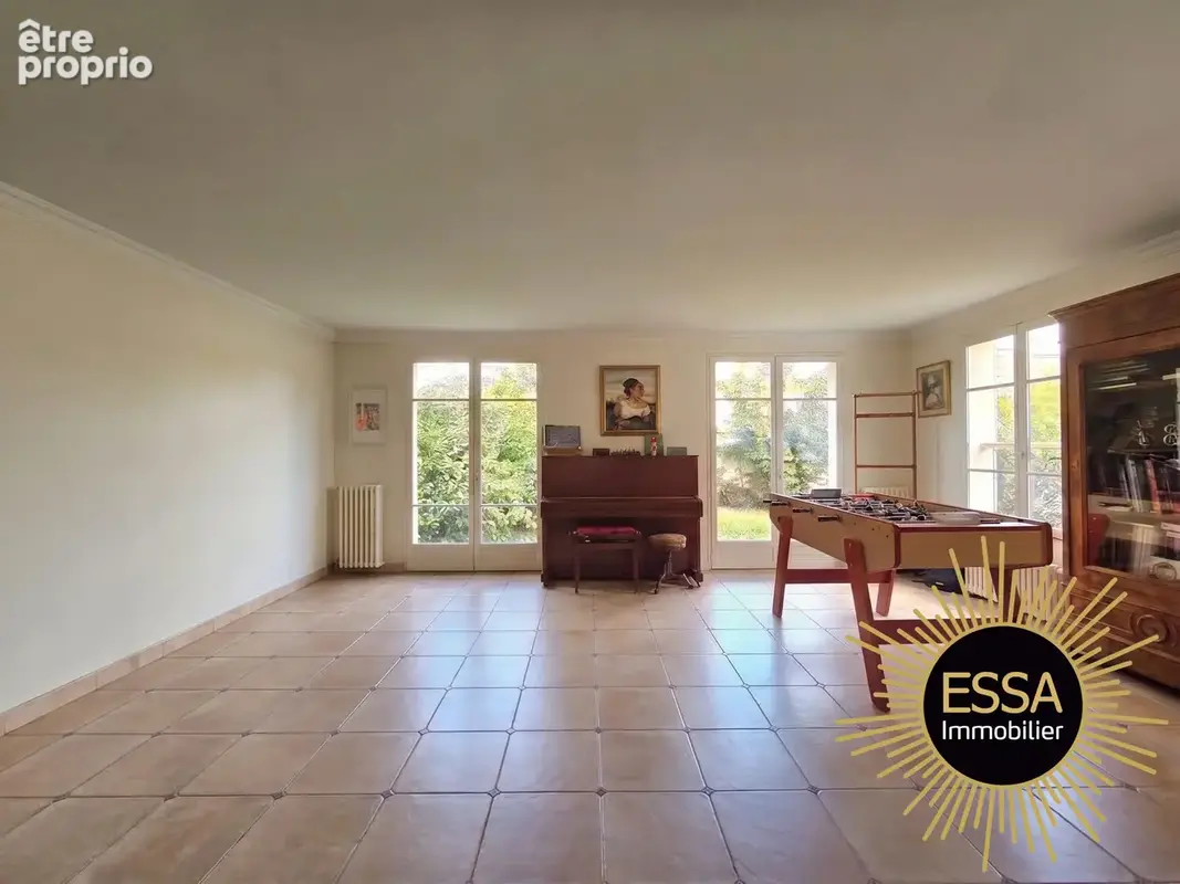 Maison 10 pièces 180 m² à vendre à Rocquencourt (78150) - photo 3