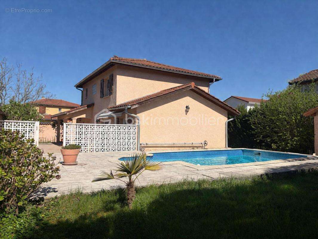 Maison à LA VERPILLIERE