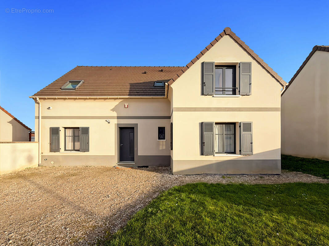 Maison à MANTES-LA-JOLIE