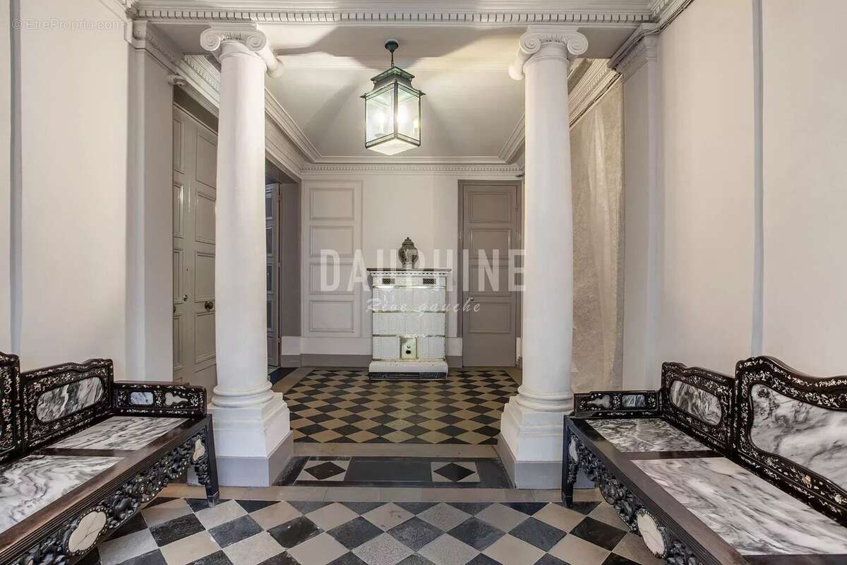 Appartement à PARIS-7E