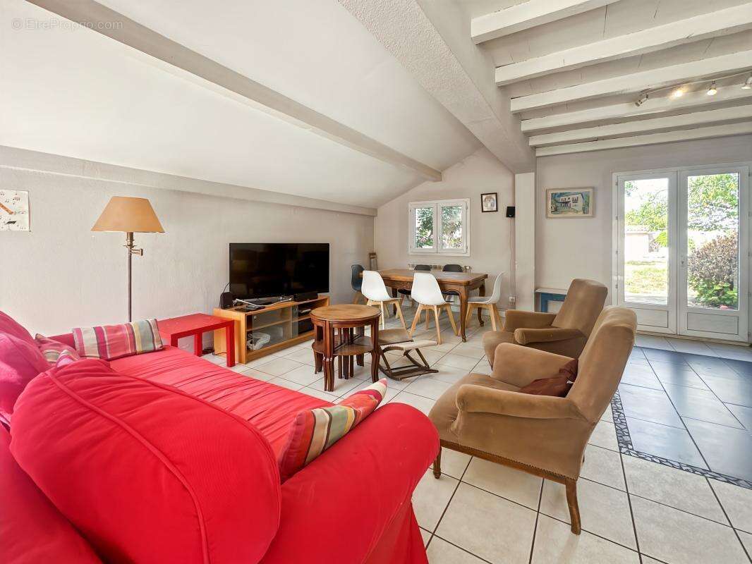 VALENCE - Maison 130m² sur 644m² de jardin avec piscine - photo 3