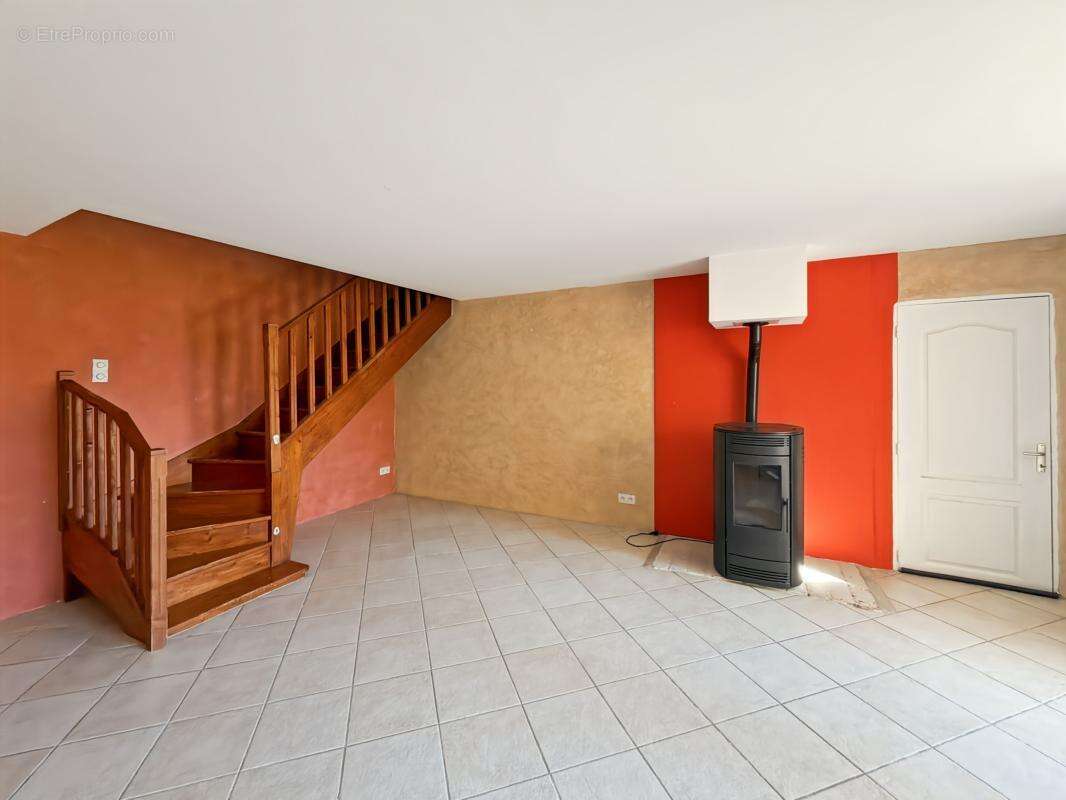 Maison à AGONAC