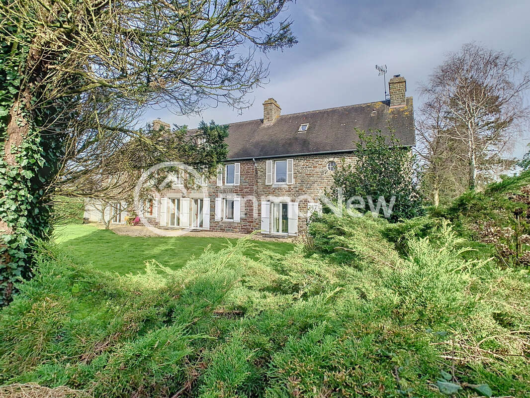 Maison à SAINT-SAUVEUR-LA-POMMERAYE