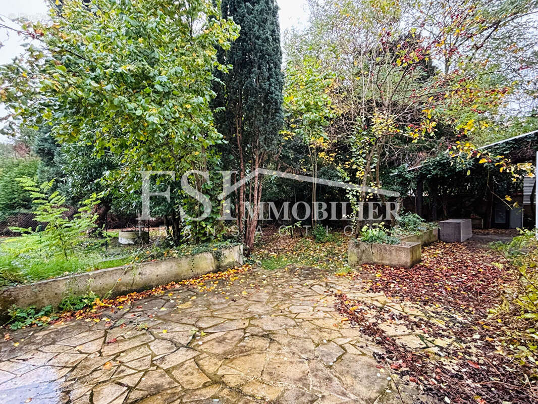 Maison à SAINT-LEU-LA-FORET