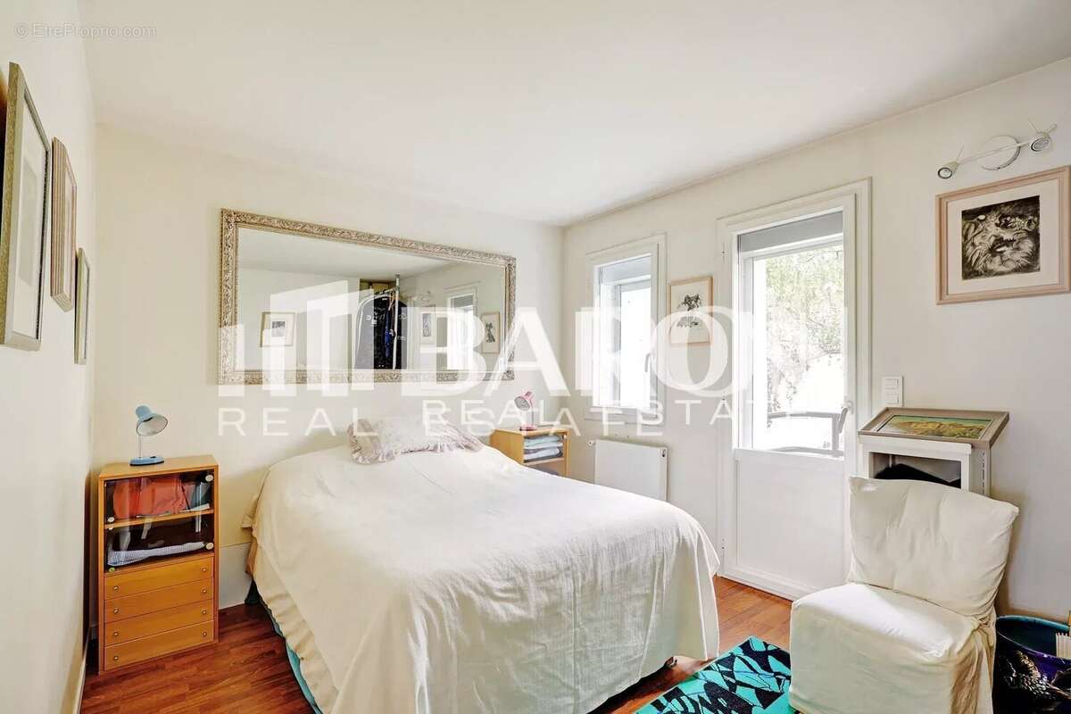 Maison à PARIS-19E