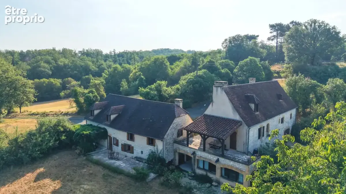 SECTEUR GOURDON - Spacieuse Propriété en pierre au calme sur 5ha - photo 6