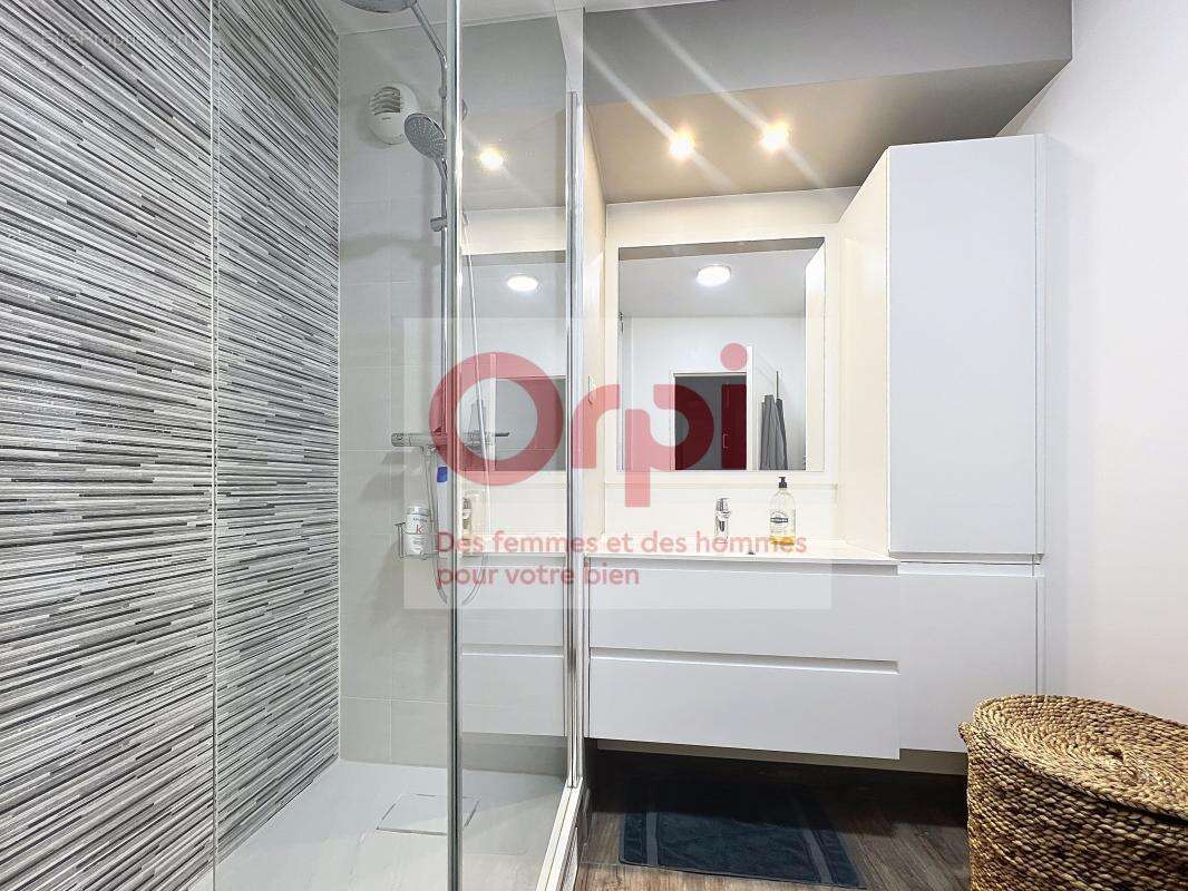 Appartement à ISSY-LES-MOULINEAUX
