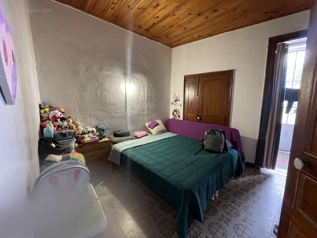 Appartement à SAINT-BAUZILLE-DE-LA-SYLVE