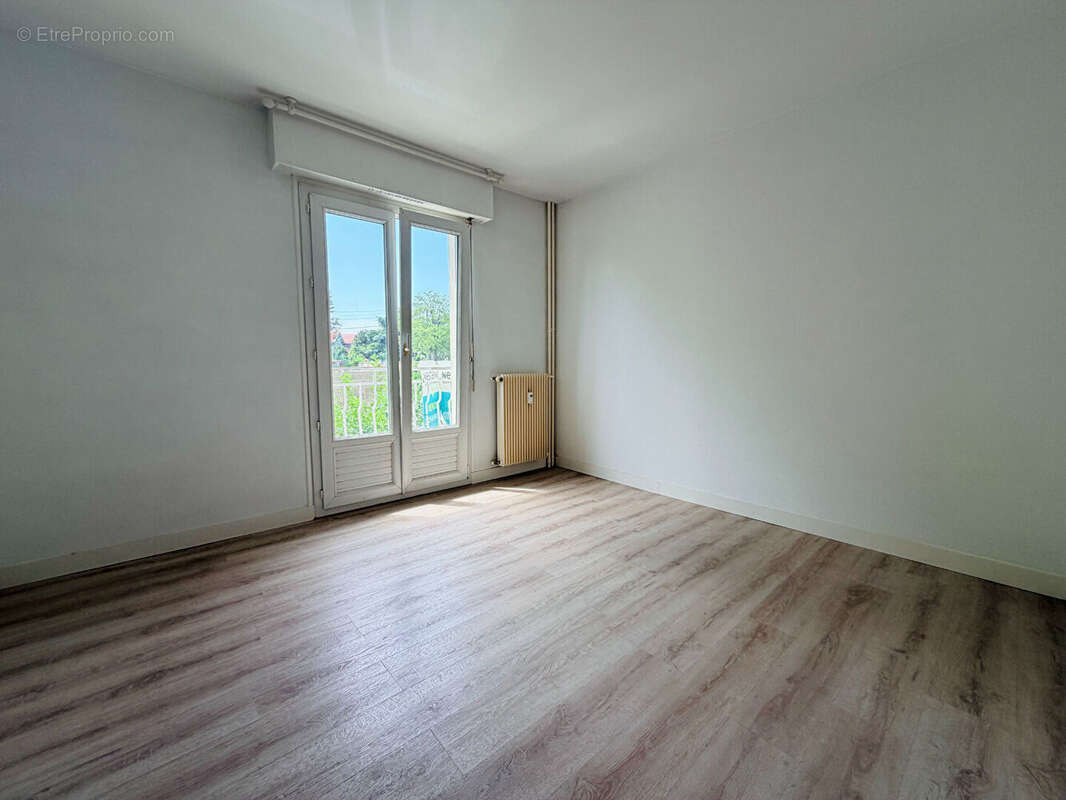 Superbe appartement 4 pièces lumineux à Reims avec balcon et parking - photo 7