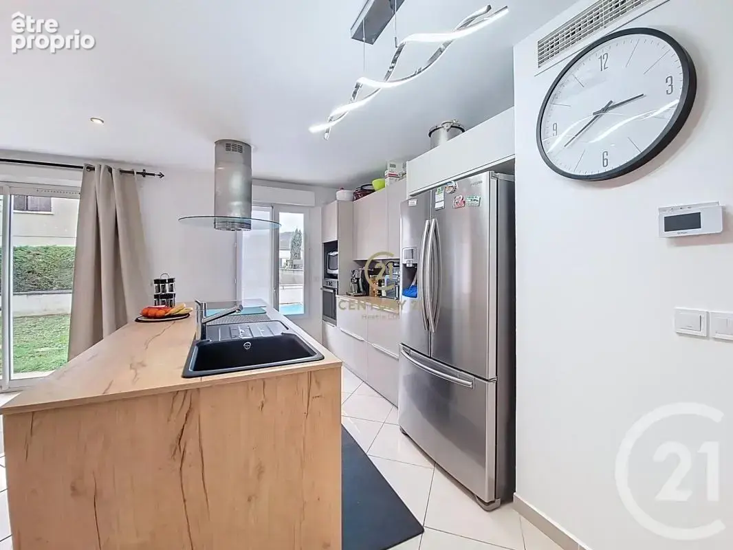Maison 96 m² à Givors  - photo 8