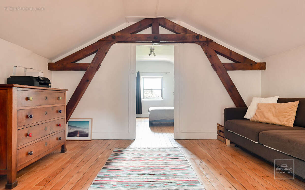 Maison à SAINT-CYR-AU-MONT-D'OR