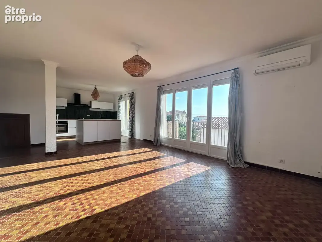 Port-Vendres : Duplex T4 balcon garage - photo 2