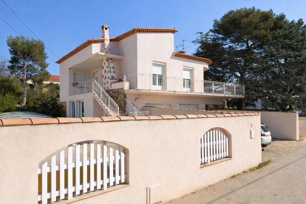 Maison à SIX-FOURS-LES-PLAGES