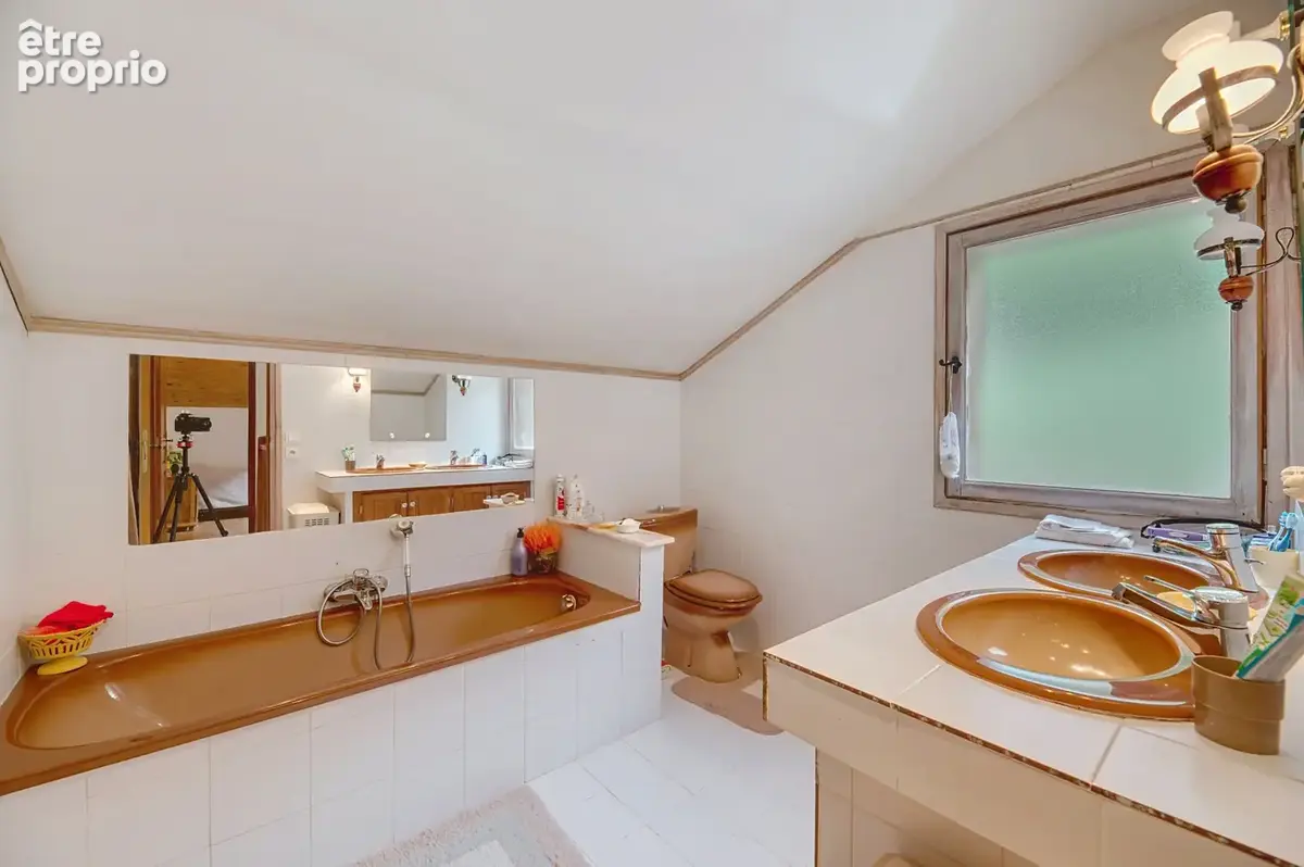 Saint-Martin-Vésubie — Chalet avec appartement indépendant et terrain de 1 054 m2 - photo 13