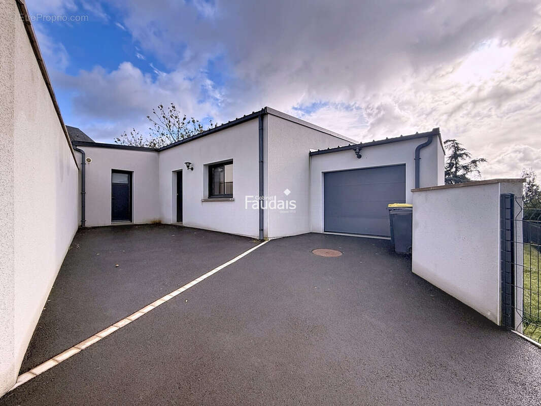 Maison 115 m² à Saint-Lo  - photo 8