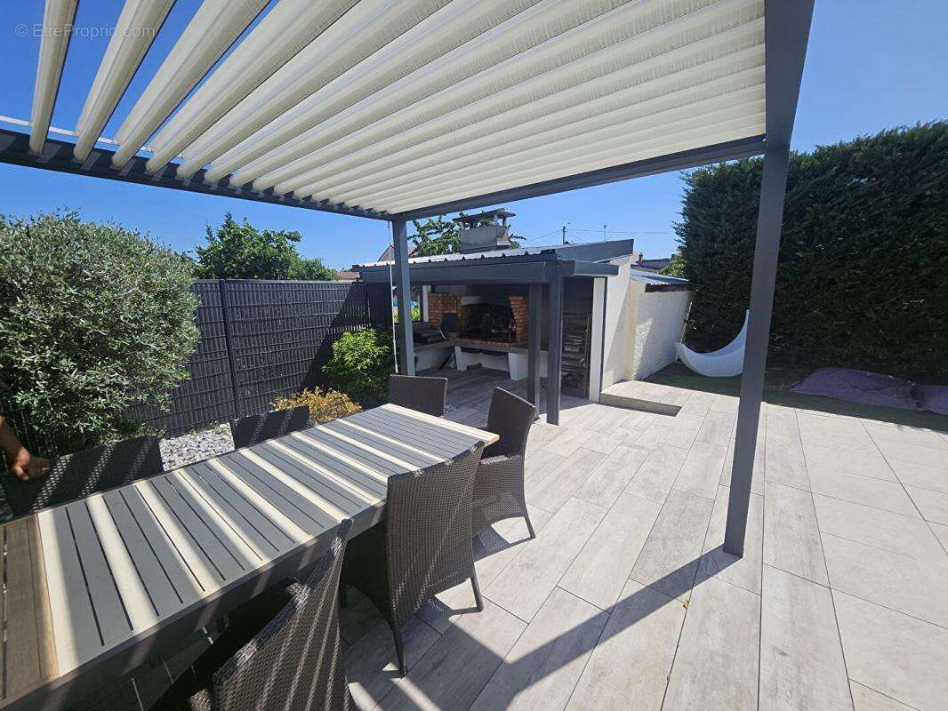 Maison à LONGVIC