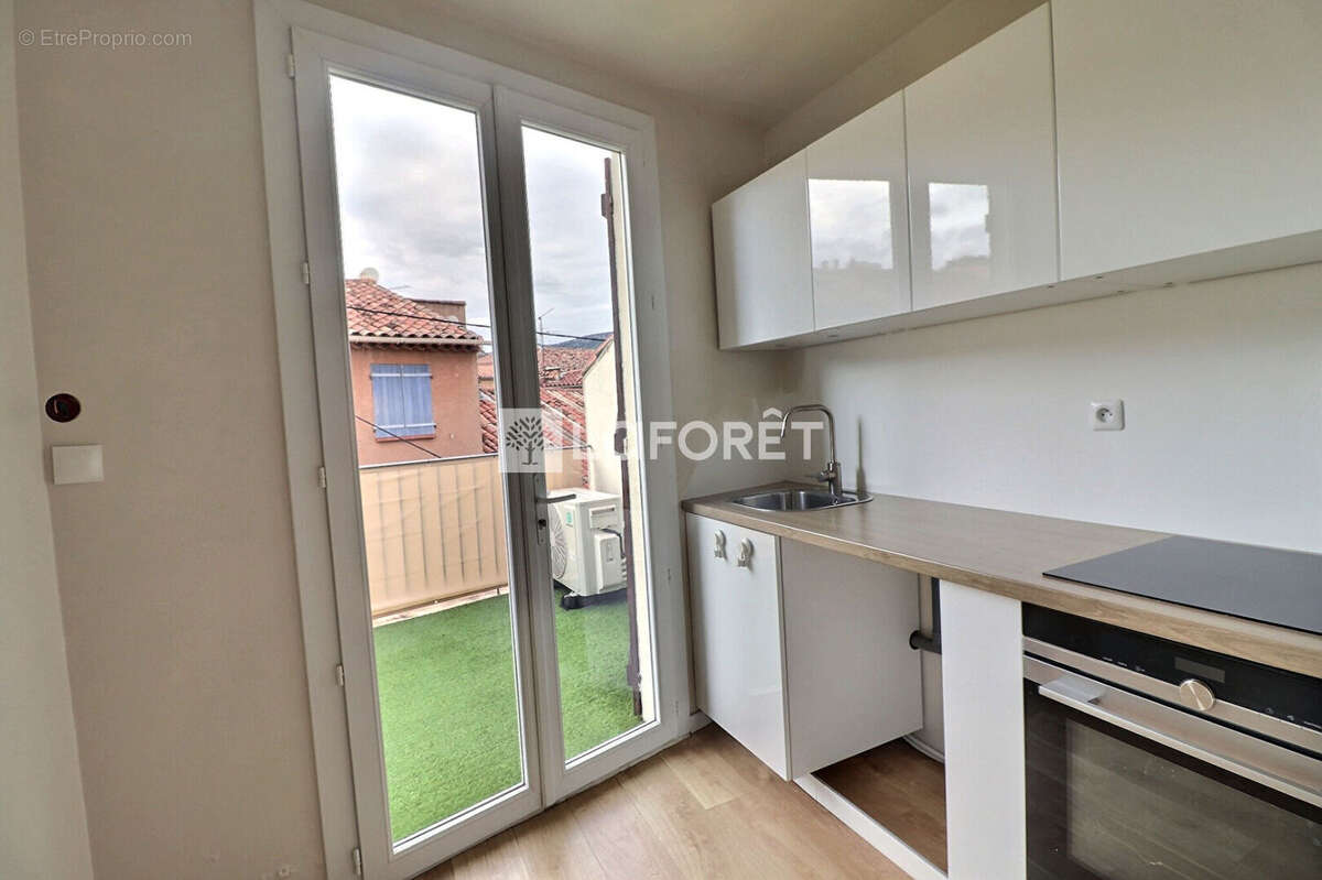 Appartement à CUERS