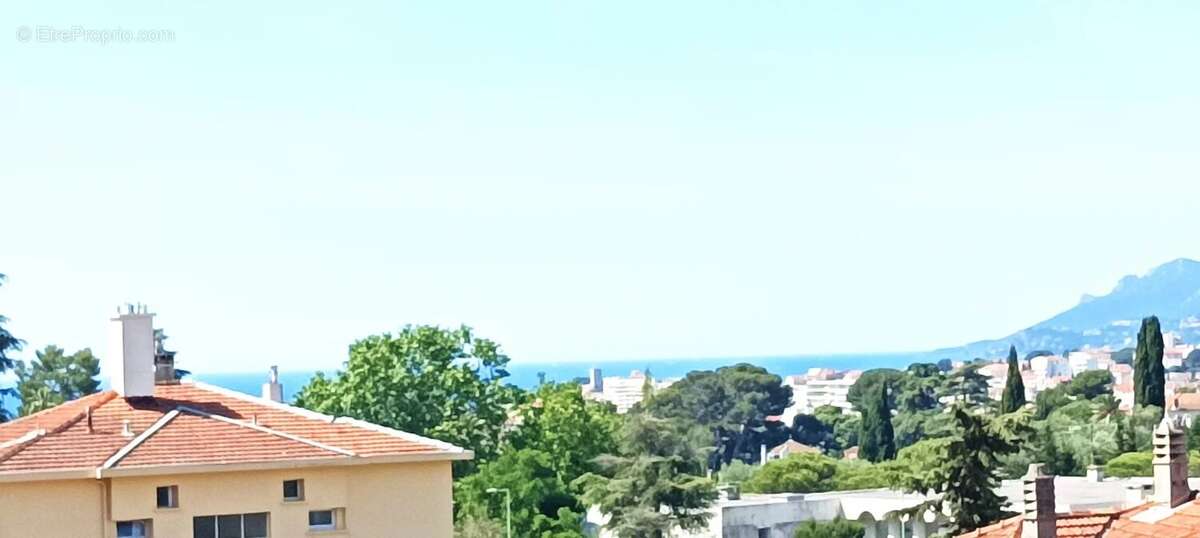 Appartement à LE CANNET