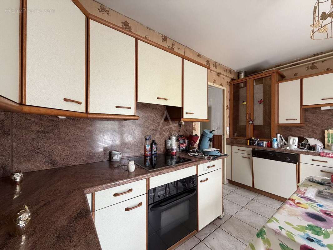 Maison 6 pièces à Beauvais  3 chambres, bureau, garage et jardin clos - photo 4