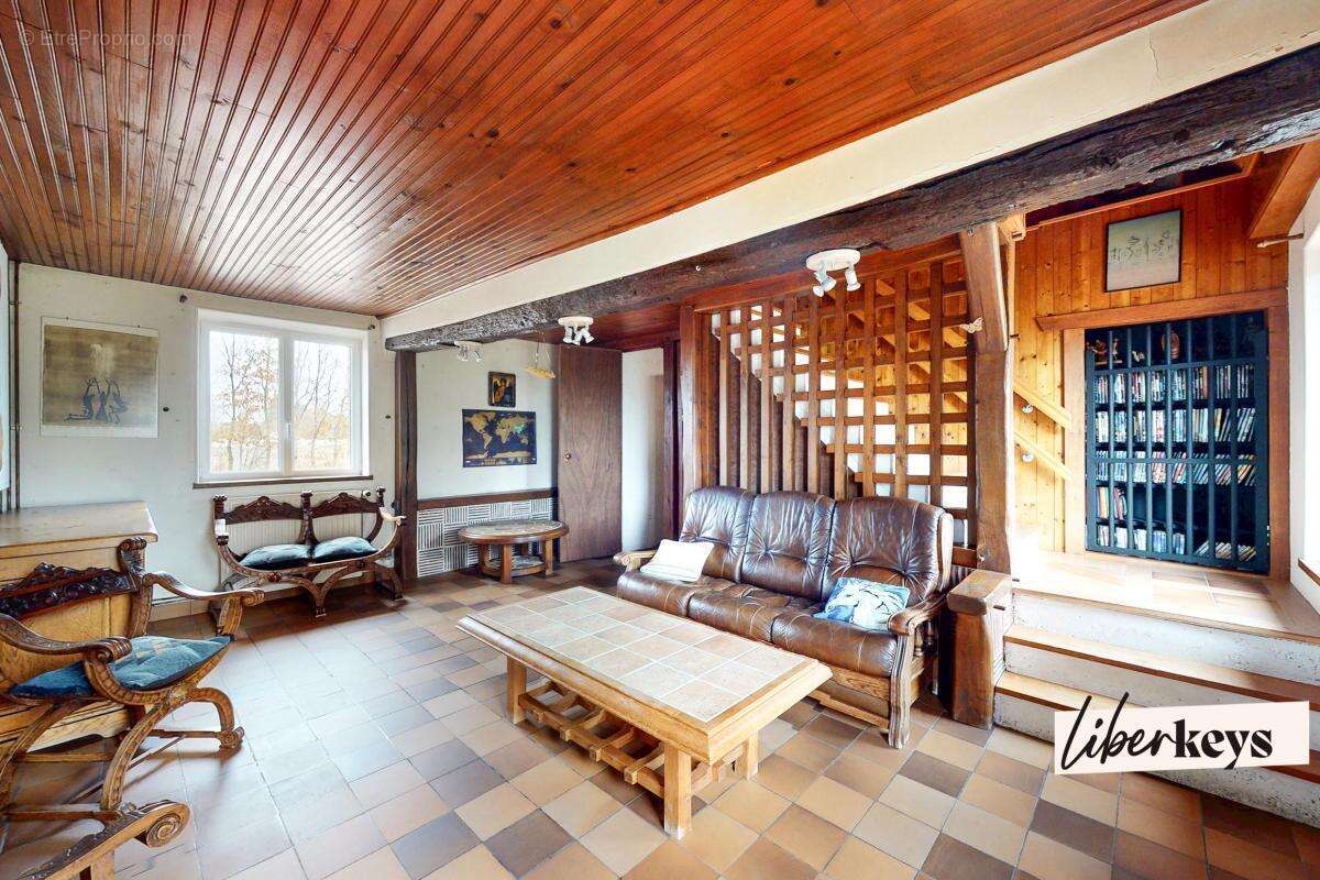 Maison à MARCILLY-LA-CAMPAGNE