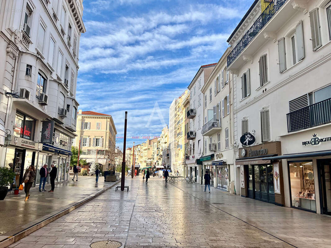 Commerce à CANNES