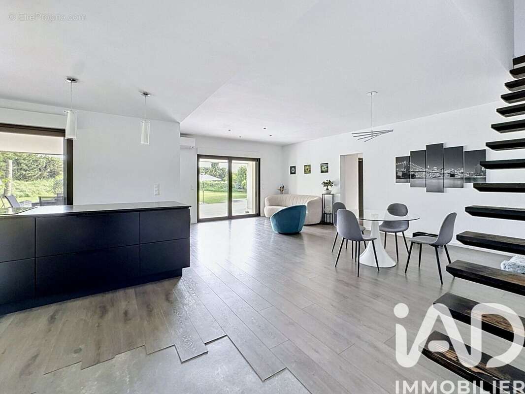 Photo 2 - Maison à SAINT-ETIENNE-DU-GRES