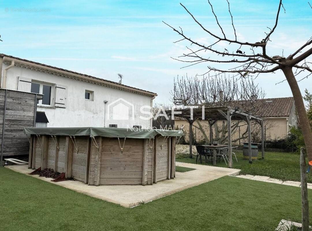 Photo 1 - Maison à ROQUEMAURE