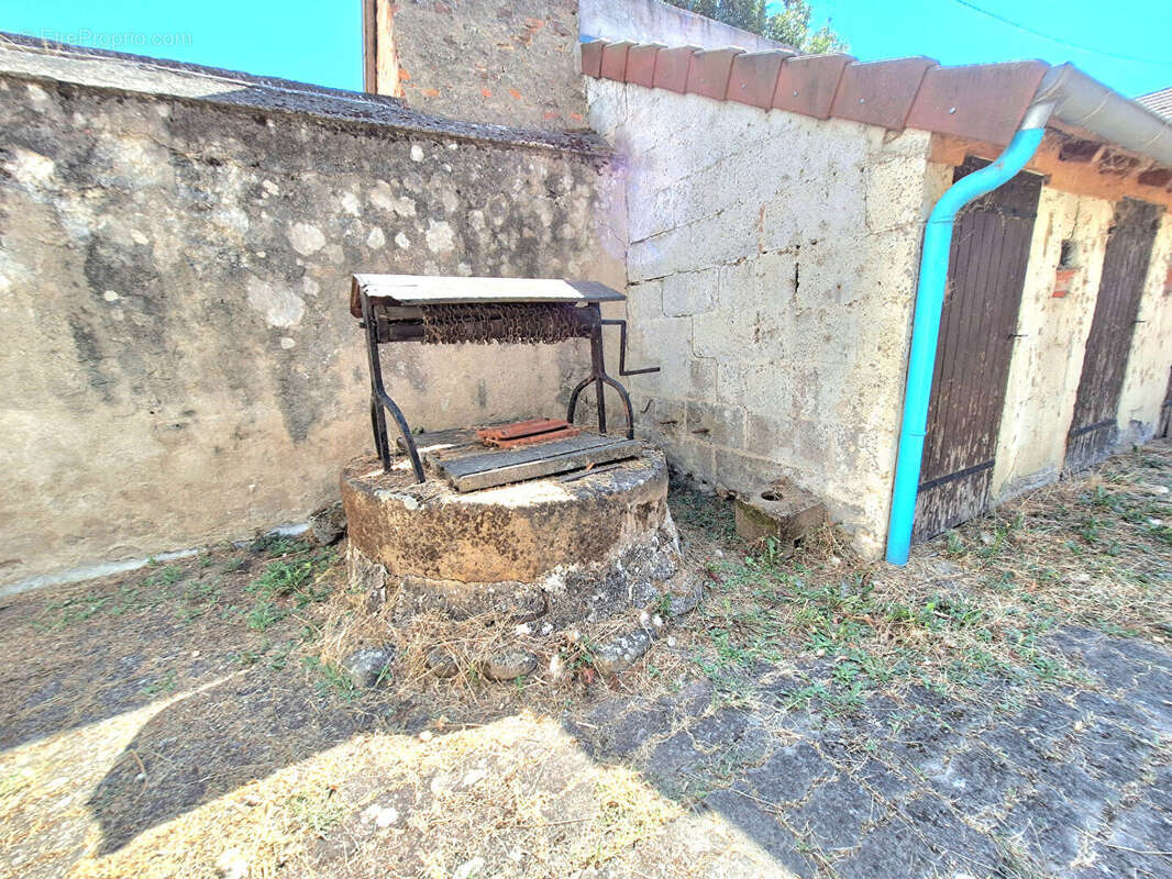 A vendre Grande maison à fort potentiel à Doyet - photo 18