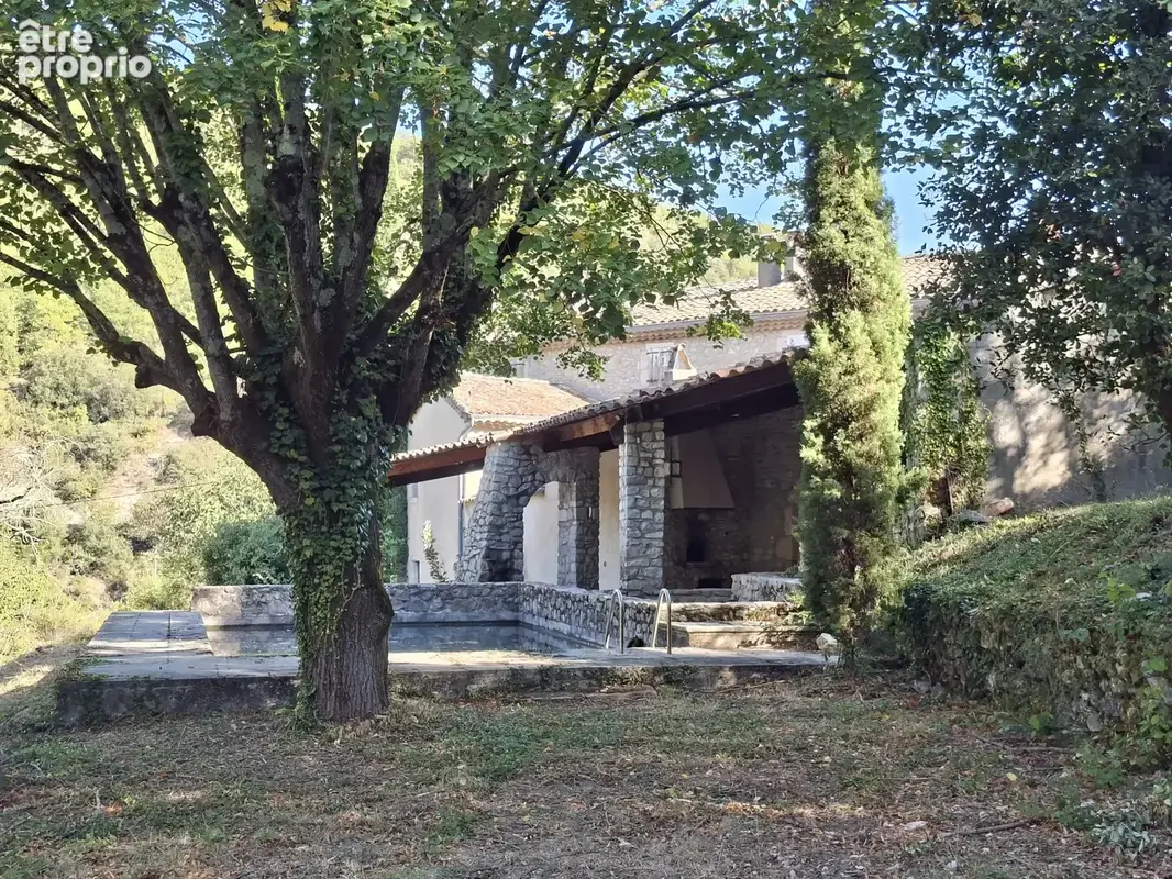 Bâtisse en pierres à rénover. - photo 19