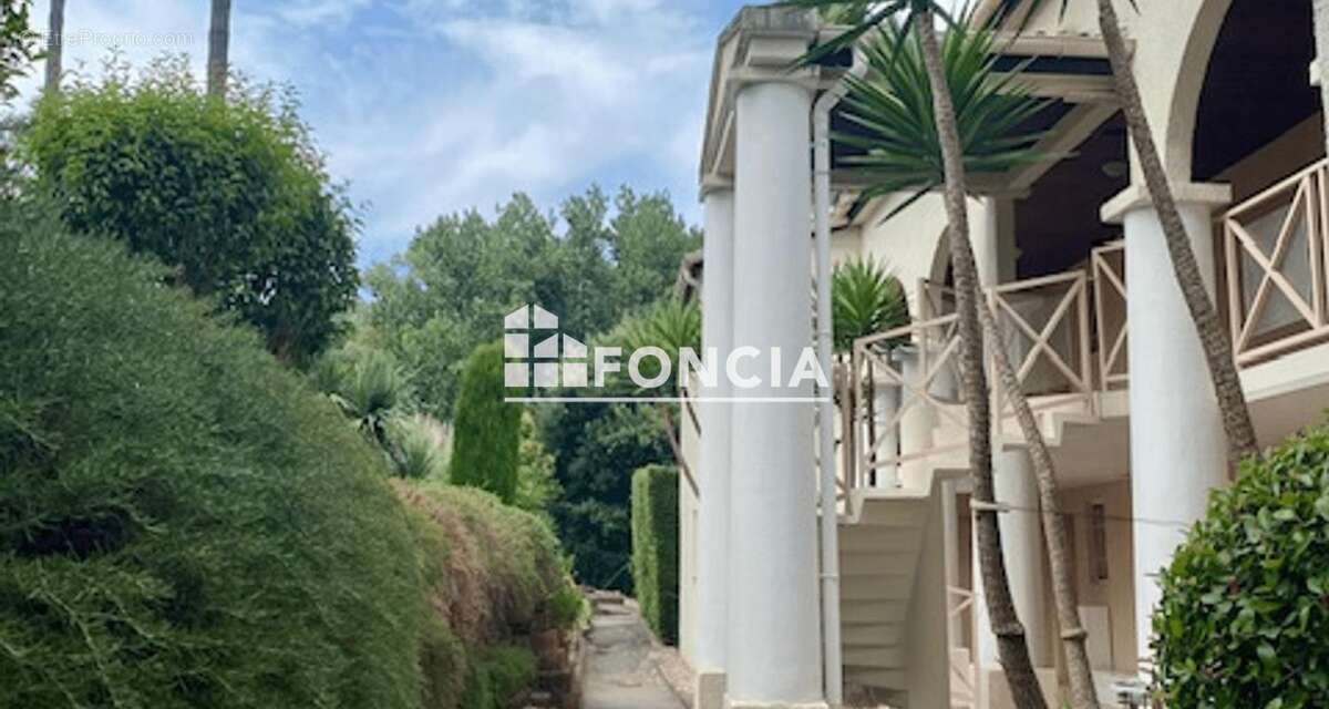 Appartement à MANDELIEU-LA-NAPOULE