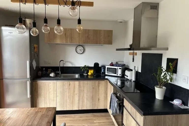 Maison à SAINT-MACAIRE-EN-MAUGES