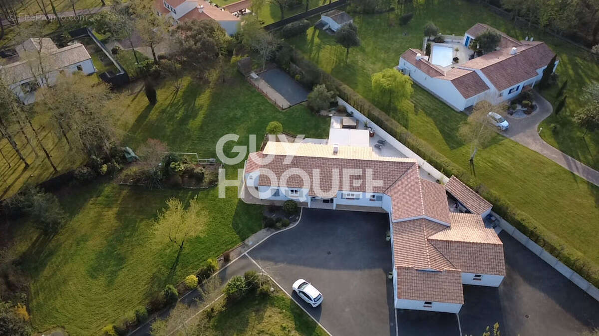 Maison spacieuse et calme à vendre à Challans - photo 15