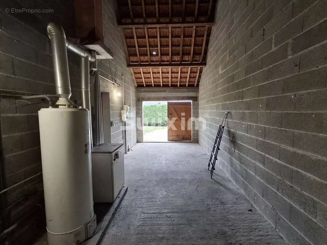 Maison à CANDE-SUR-BEUVRON